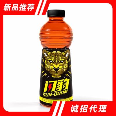 閃豹?；撬峒訌娦途S生素果味飲料