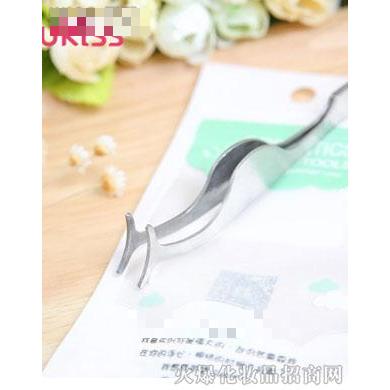 UKISS悠珂思假睫毛輔助器