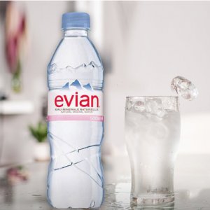 依云礦泉水